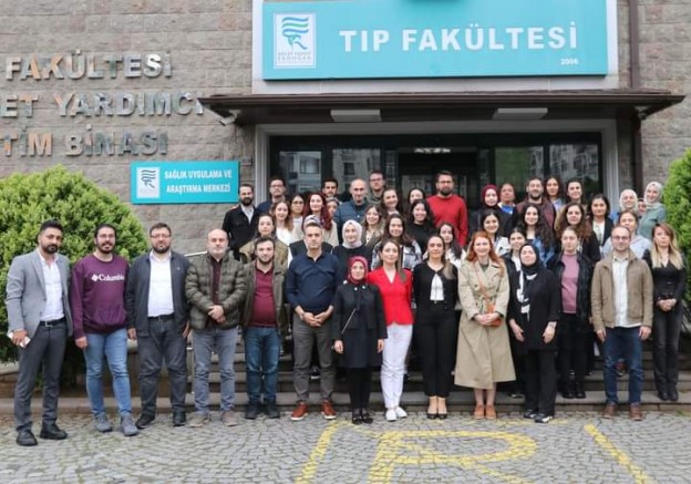 RİZE’DE HEKİMLERE YÖNELİK “TÜTÜN BAĞIMLILIĞI TEDAVİSİ EĞİTİMİ” DÜZENLENDİ